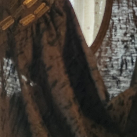 Dress. - Picture 3 of 4